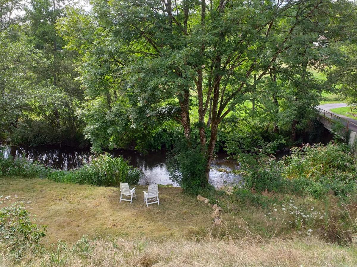 Gite Moulin De Ludieras Busserolles Buitenkant foto